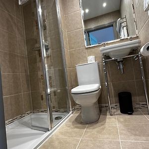 Twin Room Shower